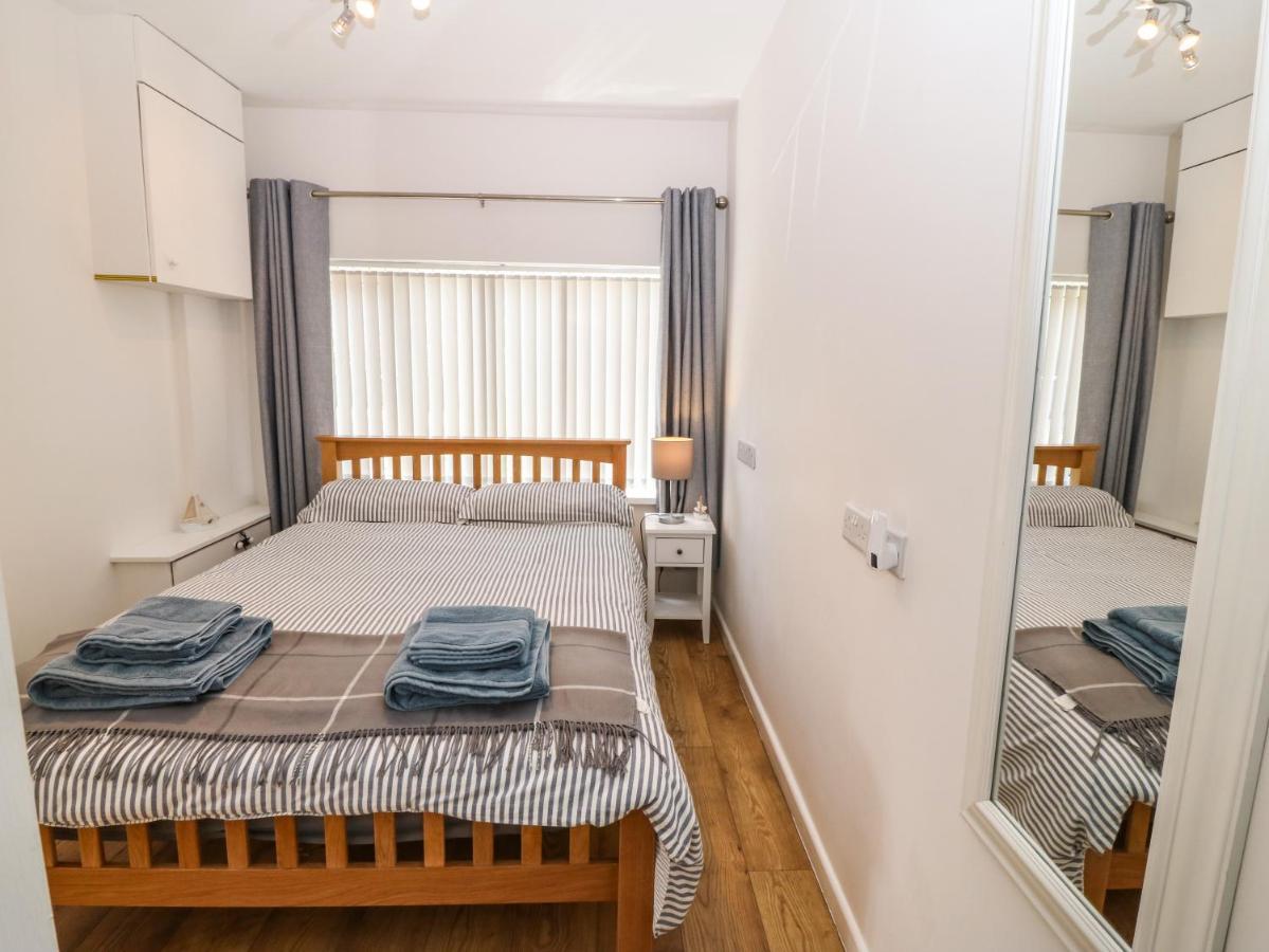 Croeso Apartment Триадър Екстериор снимка